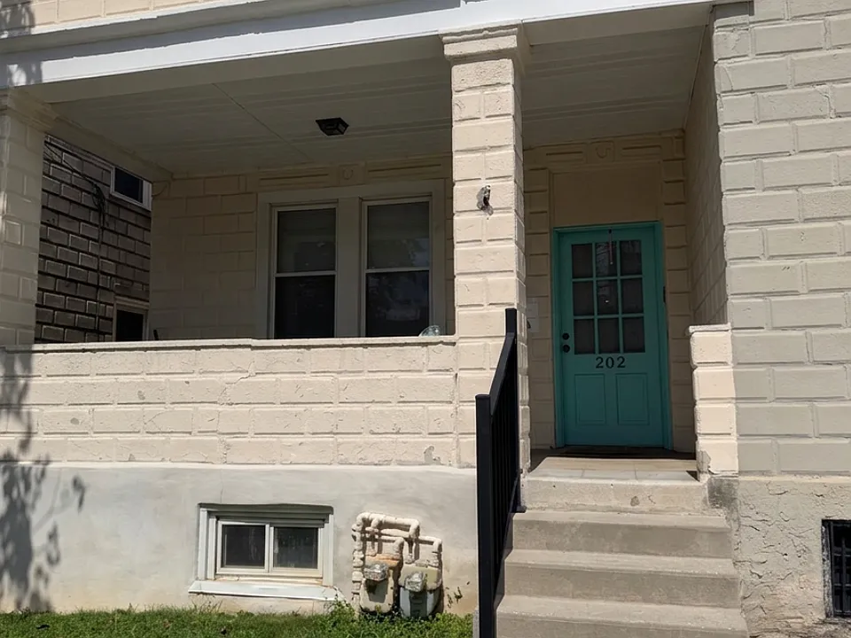 202 W 7th Ave #1