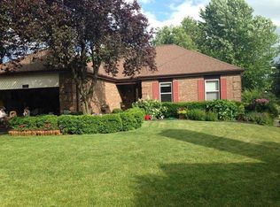 1N205 Timber Ct, Winfield, IL 60190