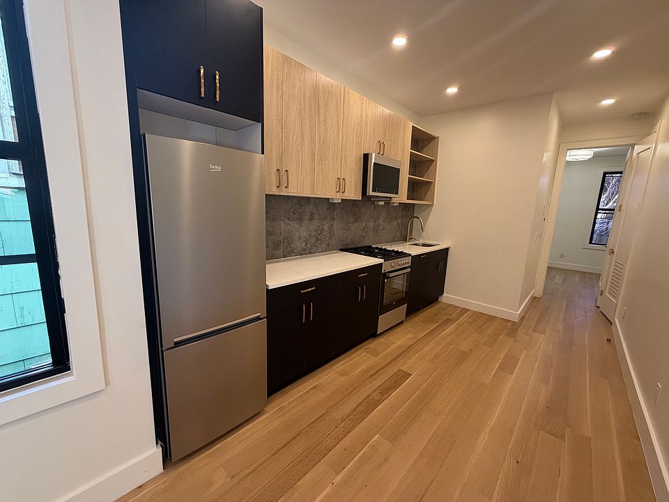 1st image of 50 Grace St APT 4