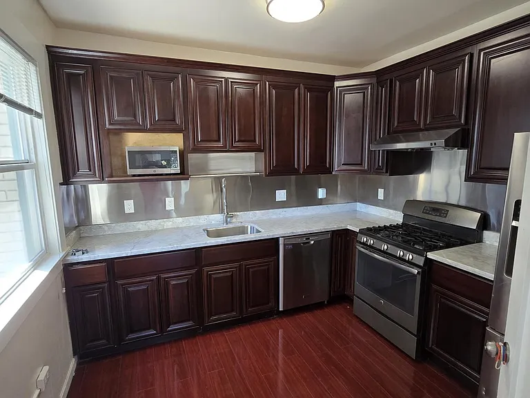 1 bed, 1.0 bath, 680 sqft, $2,195 — Photo 13