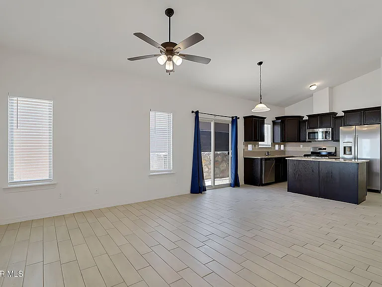 533 Paseo Modesto Dr — Photo 4