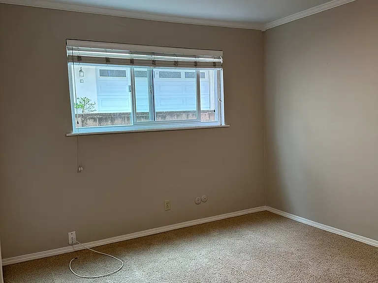 118 Vista Del Mar Ave #2 — Photo 8