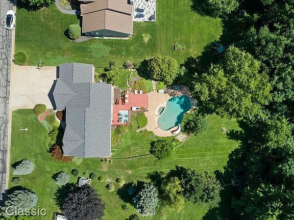 2nd image of 3591 Stoneridge Ct