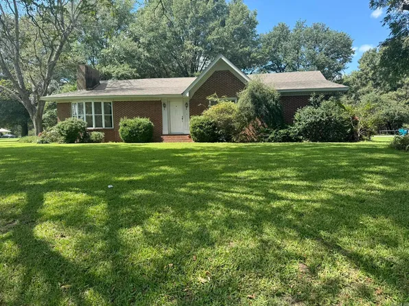 2315 Lakeshore Dr N, Lake Village, AR 71653