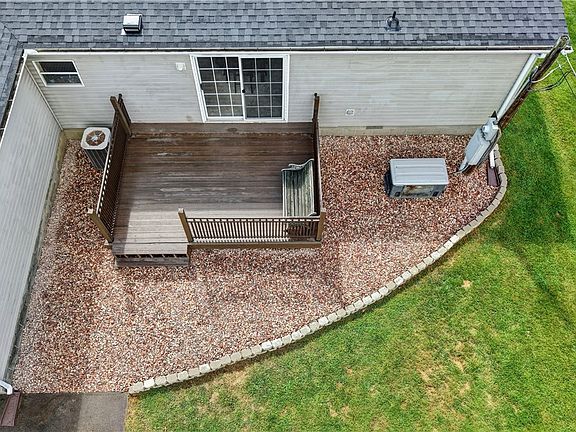 4th image of 315 East Ave NE