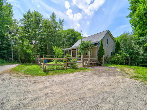 15 Upland Way, Ellsworth, ME 04605