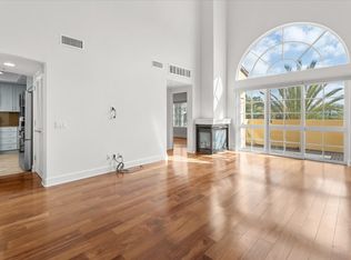 851 N San Vicente Blvd APT 307, West Hollywood, CA 90069