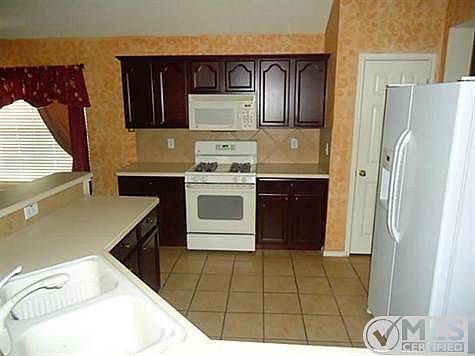 3rd image of 2808 Arabian Ln