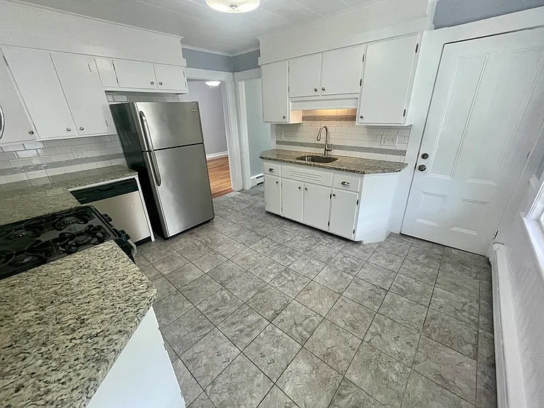85 Warren Ave #2 — Photo 5