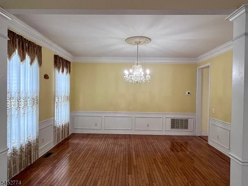 5 bed, 4.5 bath, 4000 sqft, $6,500 — Photo 3