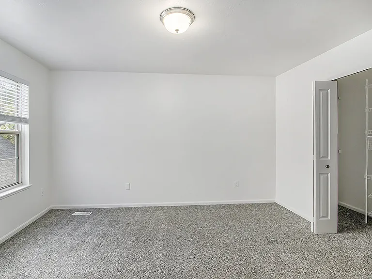 Autumn Lakes Apartments and Townhomes — Photo 96