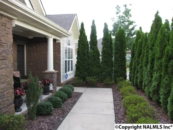 55 Moore Farm Cir NW, Huntsville, AL 35806