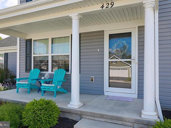 3rd image of 429 Joy Cir