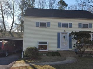 51 Mary Ln, Riverside, CT 06878