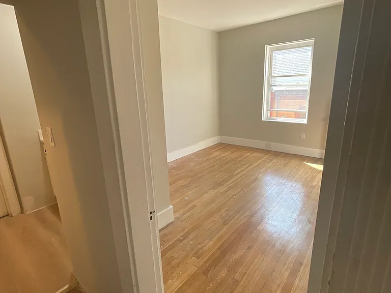 38-40 Hemenway St #22 — Photo 11