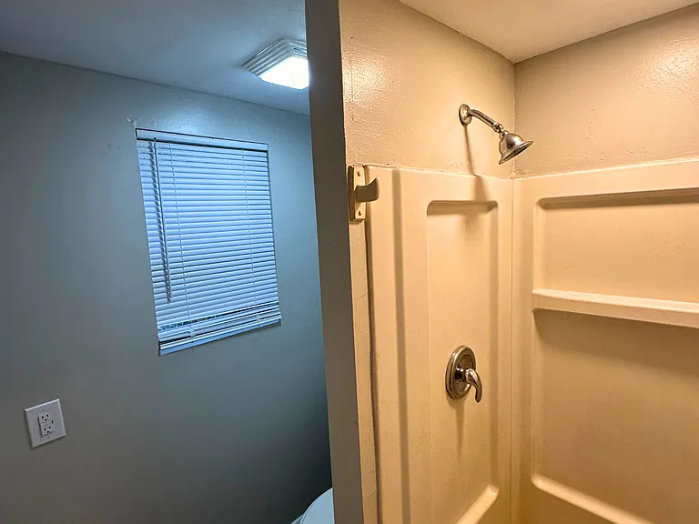 1152 Texas St #C — Photo 8