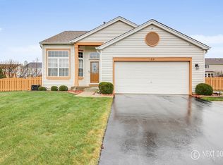 1221 Switchgrass Ct, Minooka, IL 60447