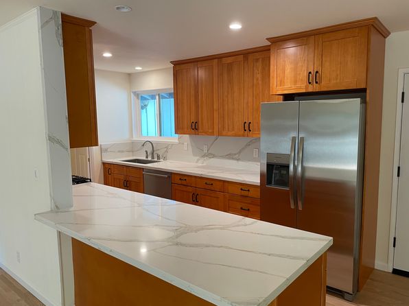6 Kristin Ln
