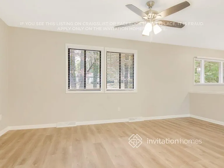 7812 Haymarket Ln — Photo 4