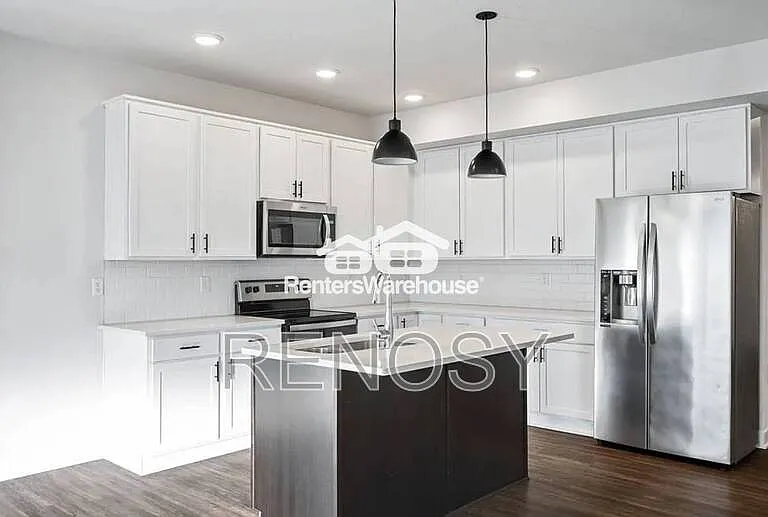 3622 NE Kara Ln — Photo 4
