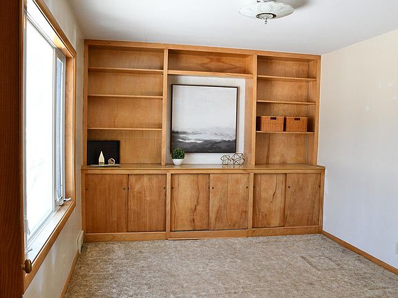 4th image of 1102 Grand Ave
