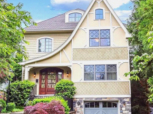 2213 King Pl NW, Washington, DC 20007