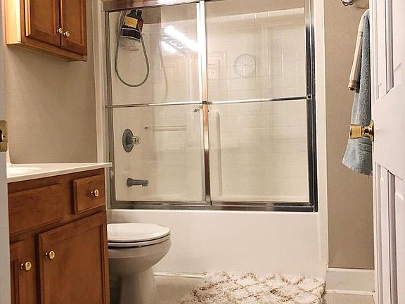 3rd image of 200 S Walnut St #2C