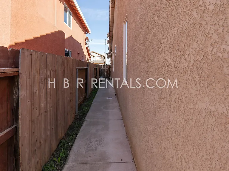 13425 Forestwood Way — Photo 31