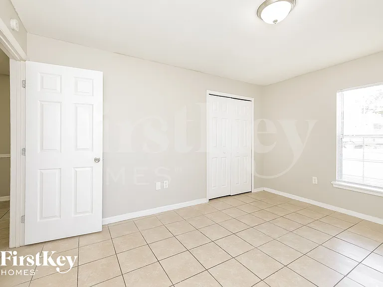 1005 Edmund Ave — Photo 11
