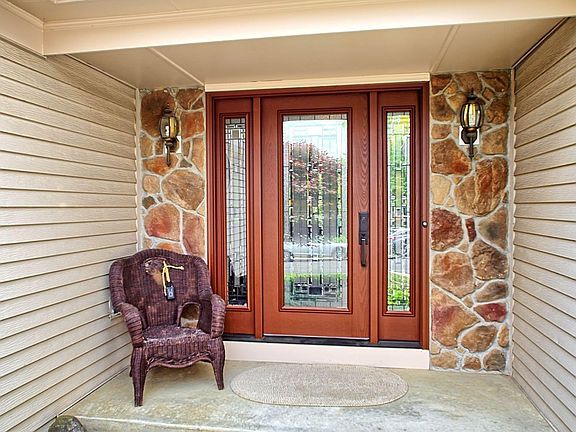 2nd image of 5071 Revere Ct