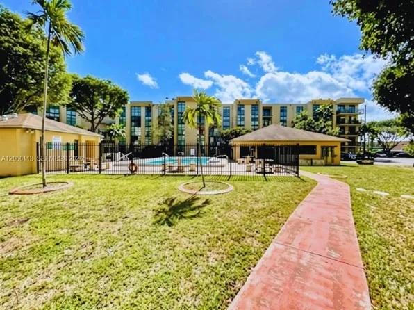 11750 SW 18th St APT 208-1, Miami, FL 33175