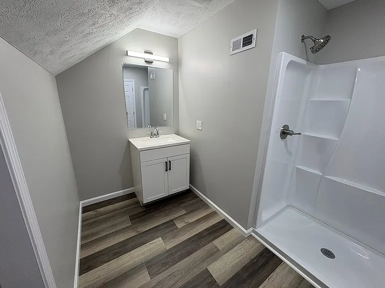 460 Riverside Dr #1 — Photo 2