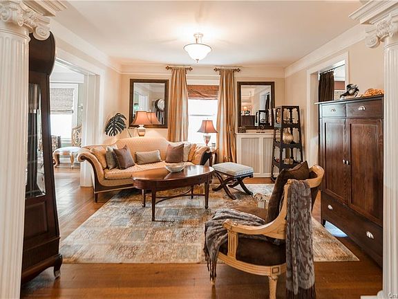 5th image of 351 Egmont Ave