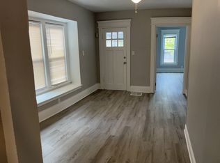 106 N Willow St APT 1, Liverpool, NY 13088