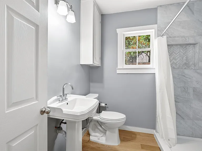 304 Bomar St — Photo 12