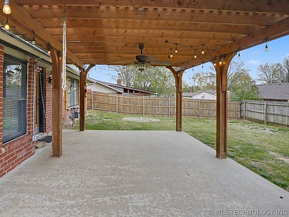 5th image of 1712 Valley Rd