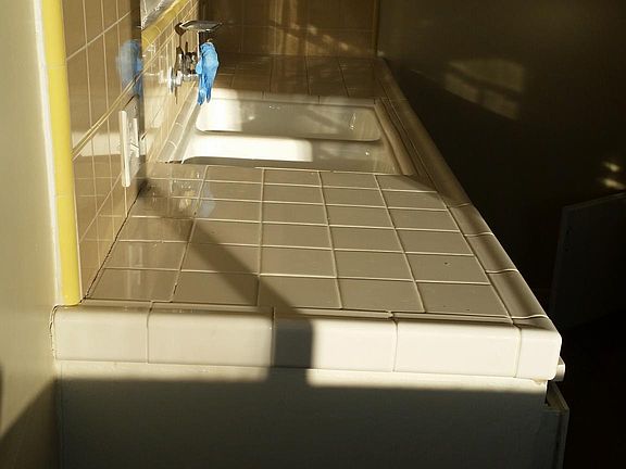 4th image of 5944 1/2 Cloverly Ave