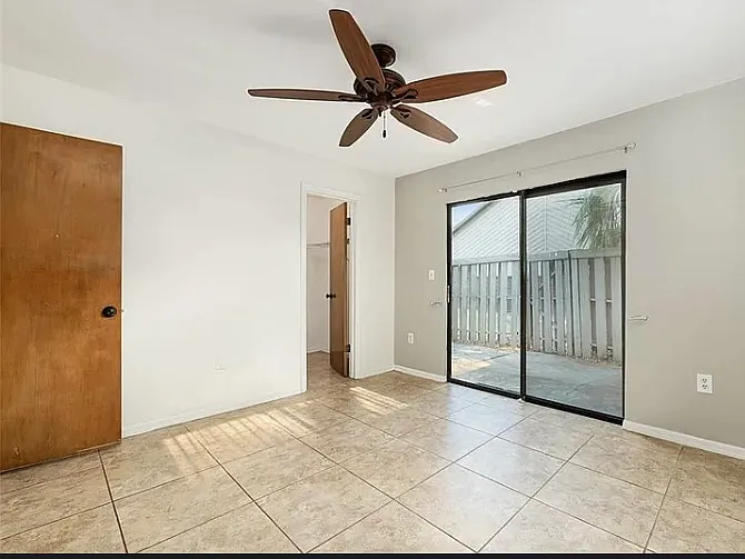 3468 NW 37th Ave — Photo 15