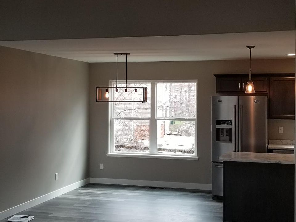 2nd image of 613 3rd Ave