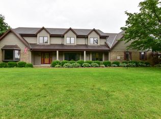 S24W27049 Apache Pass, Waukesha, WI 53188