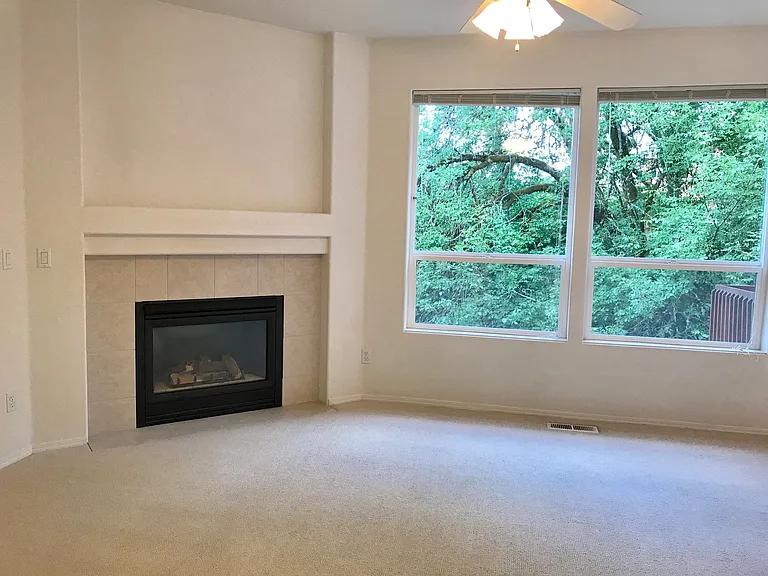 28316 SW Wagner St — Photo 3