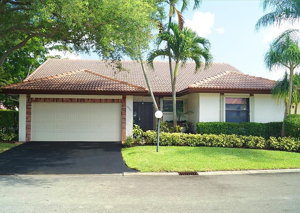 1st image of 10945 Cypress Run Cir