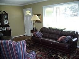 3rd image of 4702 Kingfisher Dr