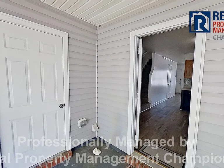 102 Springwood Dr — Photo 17
