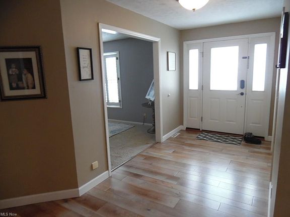 2nd image of 204 Pebble Dr