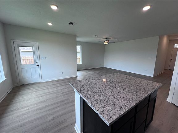 5th image of 132 Overhill Dr