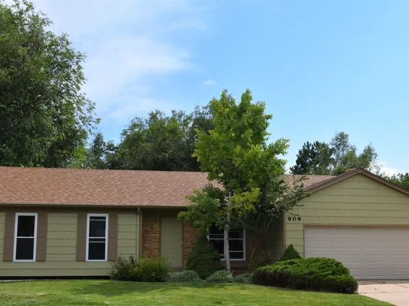 909 Harrison Dr, Lafayette, CO 80026