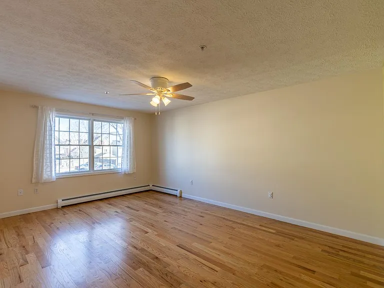 204 Washington St #3 — Photo 11