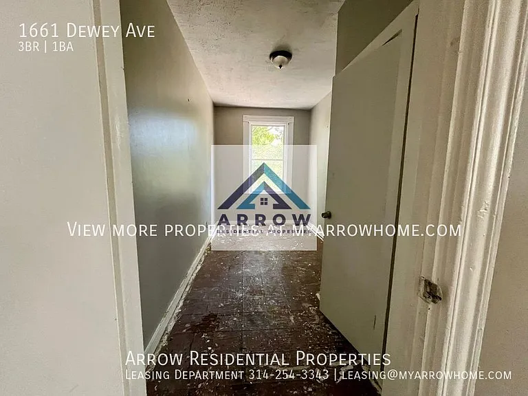 1661 Dewey Ave — Photo 8
