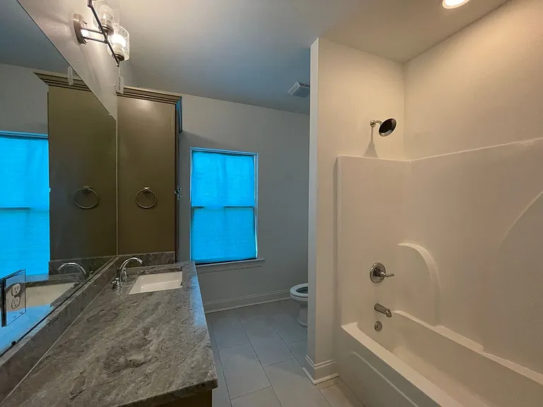 8112 Village Lake Ave — Photo 9